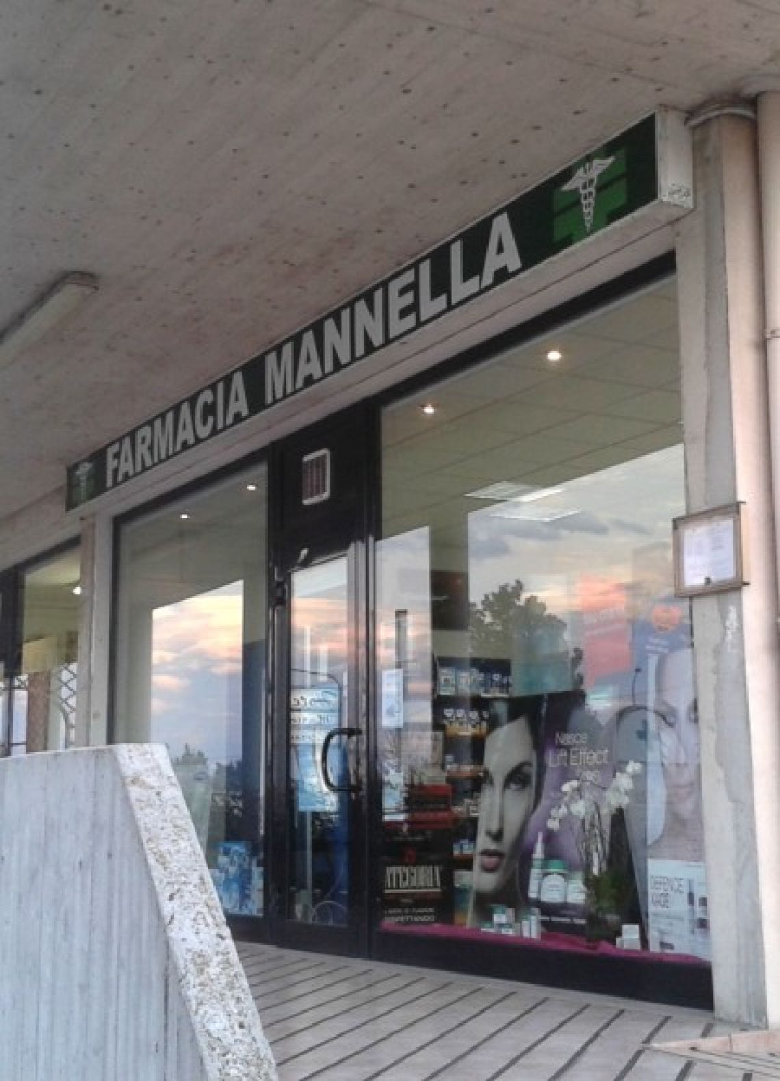 Ex Farmacia comunale - Farmacia Mannella