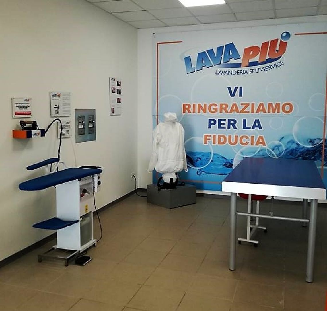 Lavaggio e asciugatura abiti self service